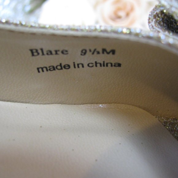 J Renee "Blair' gold sparkly wedge heels 9.5 - Picture 6 of 8